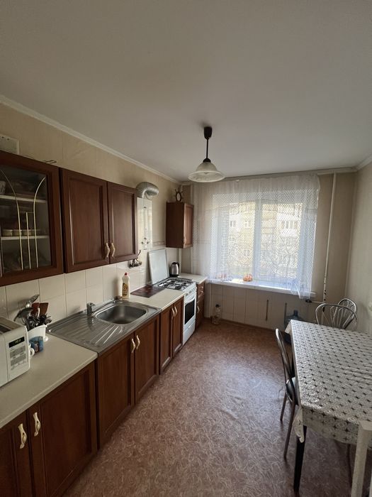 Продам 4-х кім квартиру