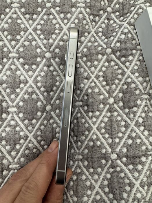 Apple Iphone 15 pro 128 white sim