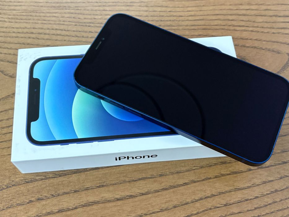 iPhone 12 64Gb stan bardzo dobry