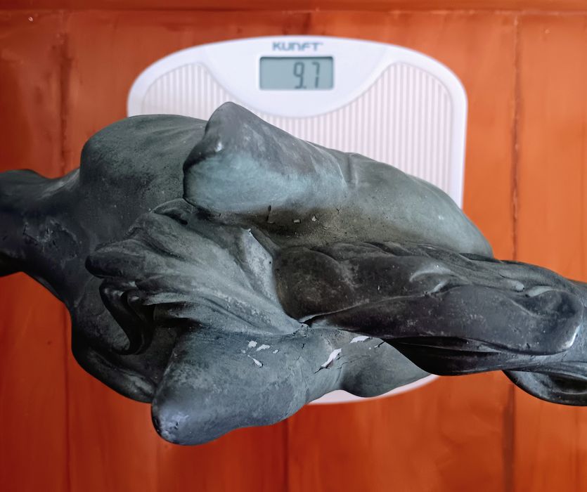 Escultura de cabeça de cavalo em mármore e prata