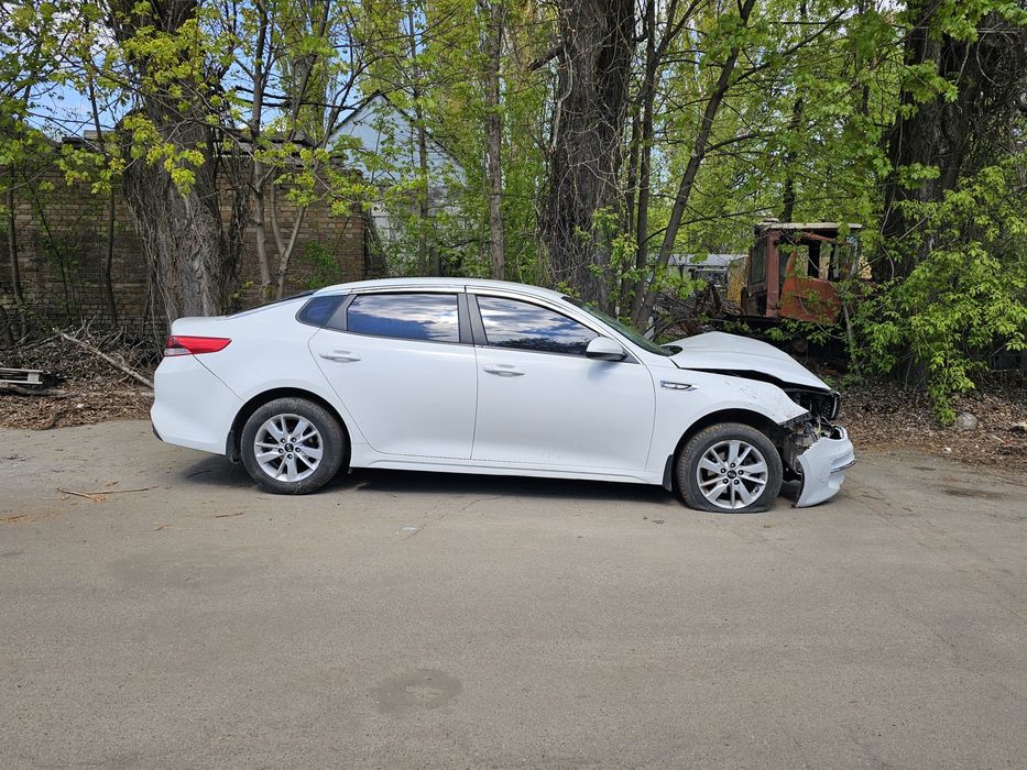 Kia    K5    2016