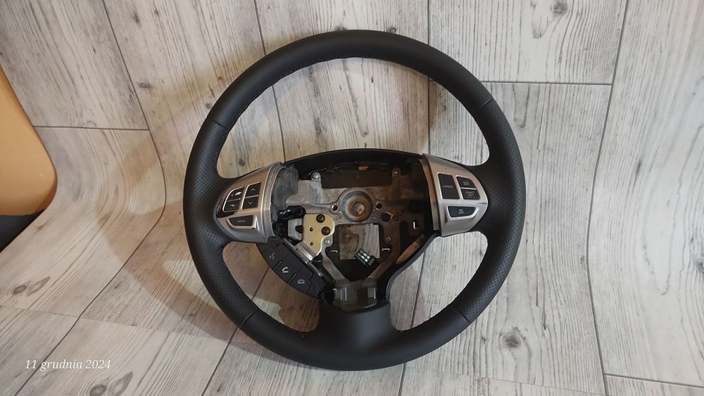 Kierownica Peugot 4007 Mitsubishi Outlander