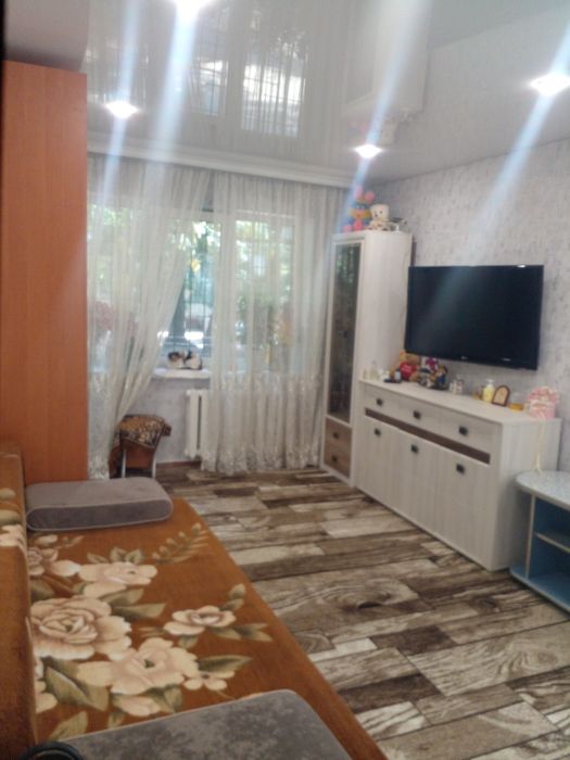Продам 2кім.квартиру. Нагірна частина.