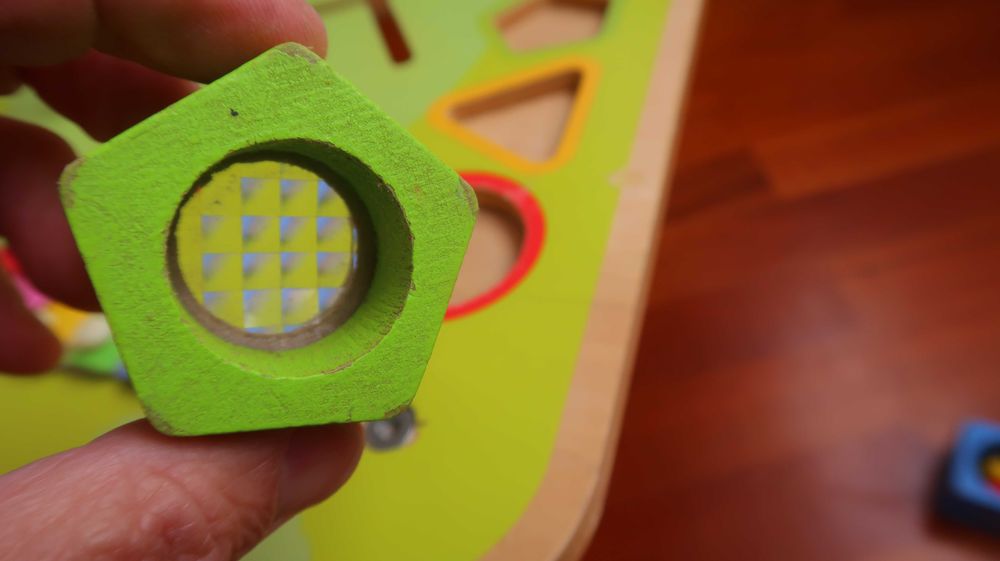 Mesa de actividades  de madeira