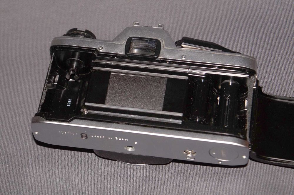 Olympus OM-10 + Zuiko 50 f/1.8 + Tamron 28 f/2.5