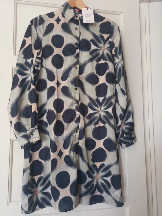 Vestido manga comprida. Tecido viscoso, boa qualidade