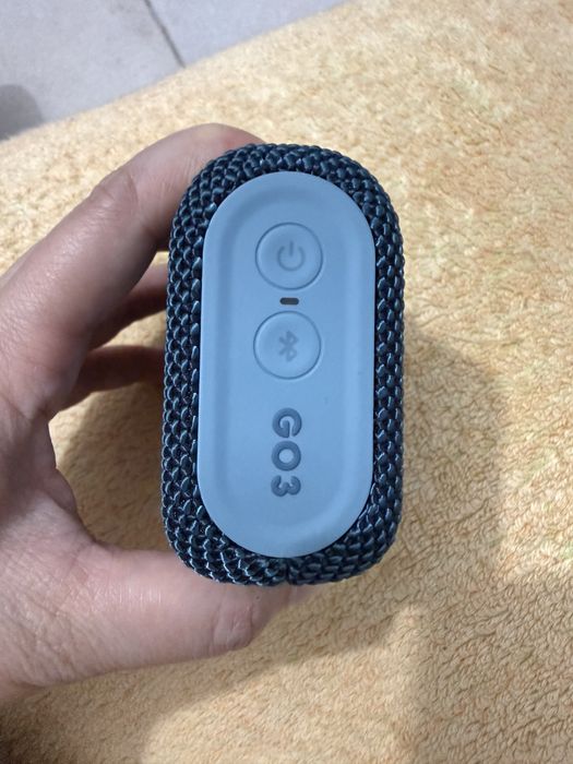 Coluna Bluetooth JBL Go 3 à venda.
