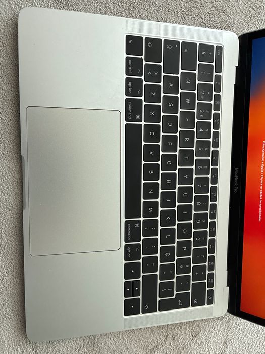 MacBook Pro 13” 2017 Cinzento — i5 2.3 GHz / 8 GB RAM / Bateria excelente / Sem riscos