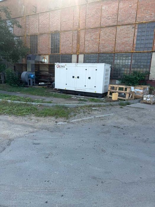 ПРОДАЖ: Великий виробничо-складський комплекс у Вінниці (18 500 м²)