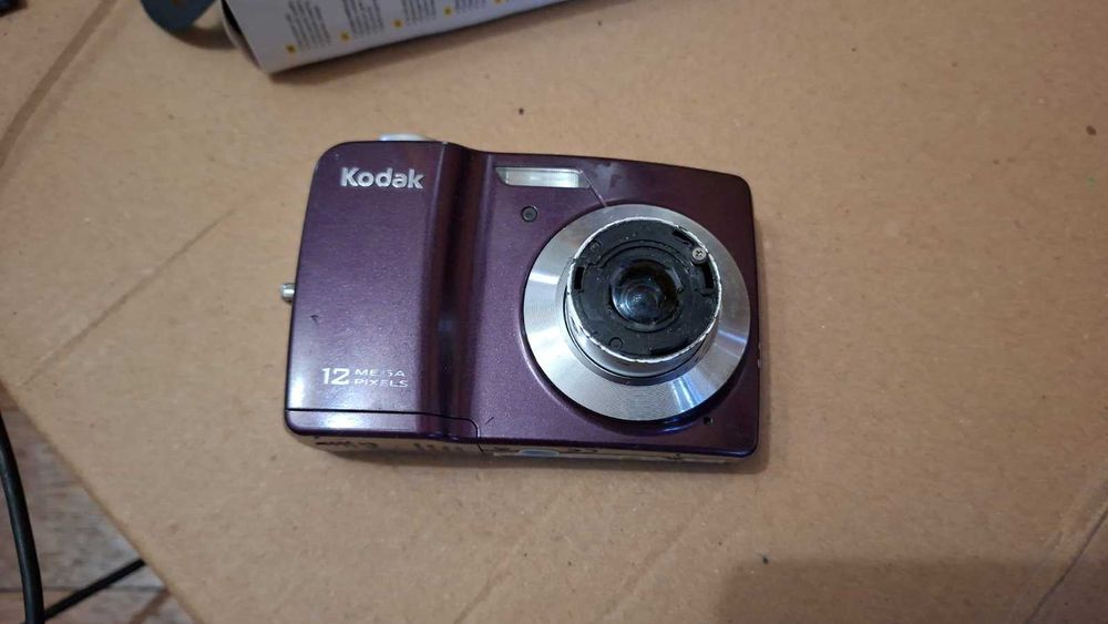 Цифровий фотоапарат Kodak EasyShare C182