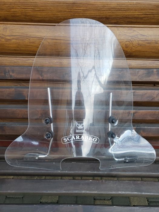 Вітрові скла для скутерів Piaggio,Aprilia,Malaguti, Honda.кріплення.