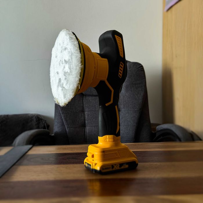 Poręczna SOLIDNA Polerka Samochodowa Na Aku Dewalt 18V