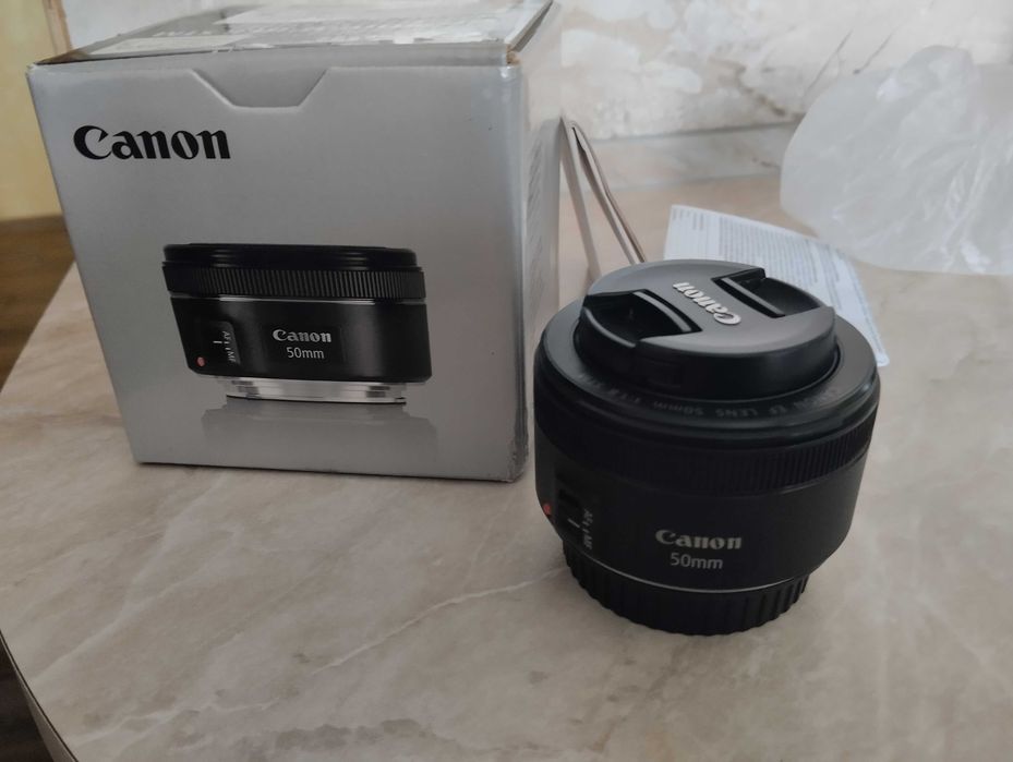 Canon EF 50mm f/1.8 STM. Є коробка як Новий