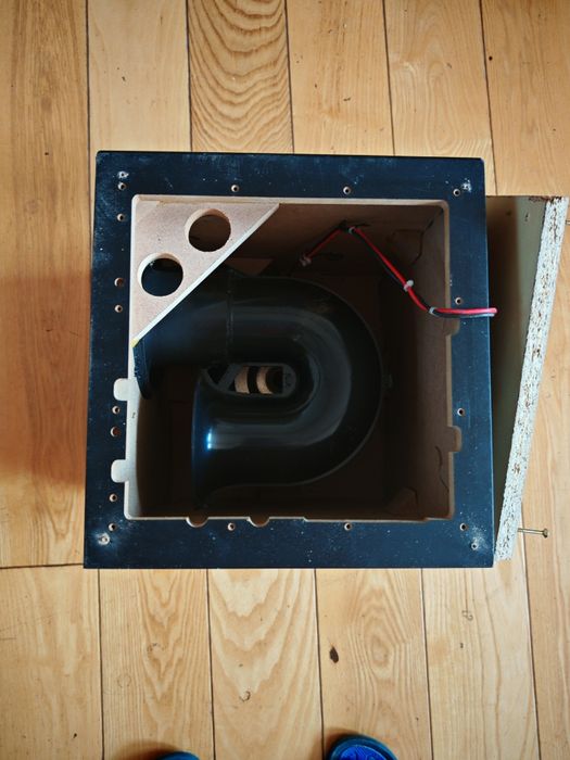 Głośnik Logitech bez elektroniki