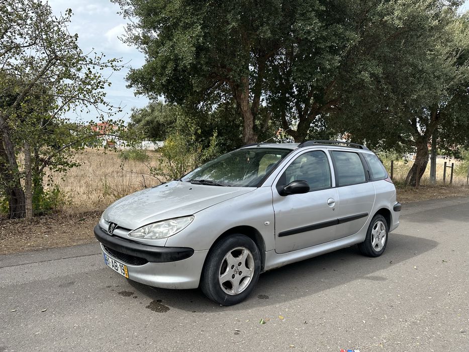Peugeot 206 SW (Carrinha) – Económica e Familiar (228.813 km)