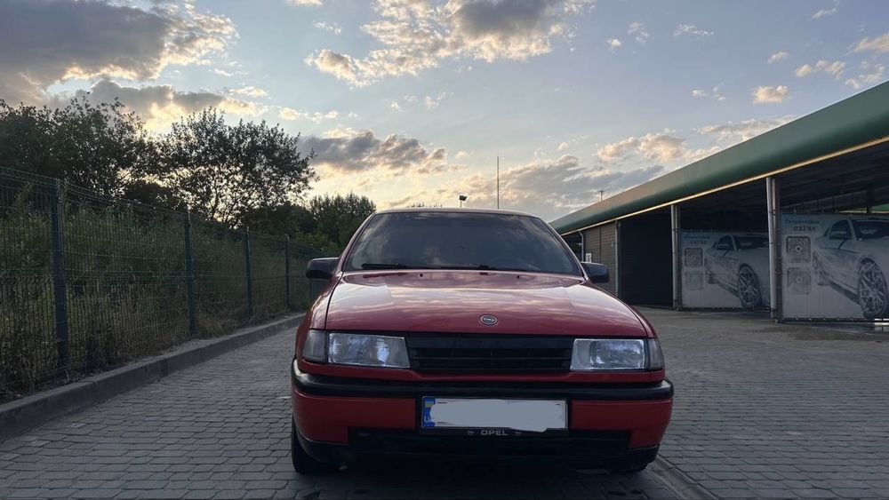 OPEL VECTRA 1989 VIN W0L000087L5059861 фото оголошення 2 з 24