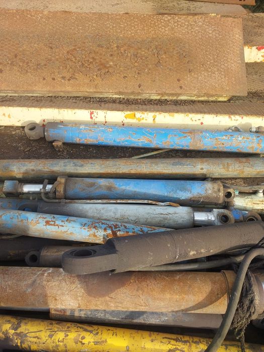 Siłowniki do łupiarek do drewna