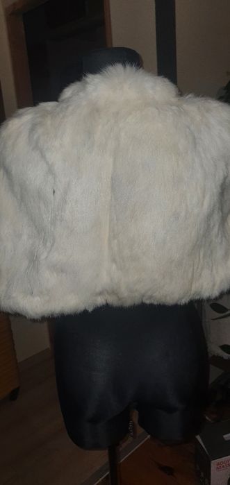 Peleryna, narzutka. Bolerko z królika