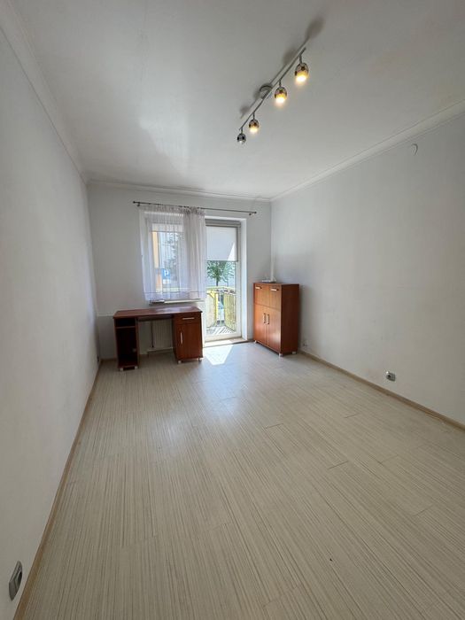 NOWA CENA !!sprzedam trzy pokoje  w centrum Jarocina – ul. Bema 29