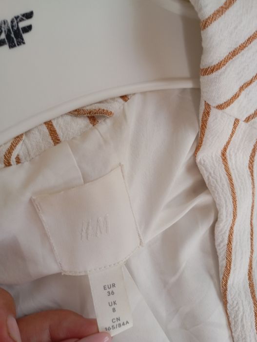 H&M S jednorzędowa marynarka w paski biało-beżowa