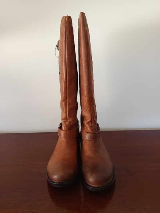 Botas de cano em pele marca Roots