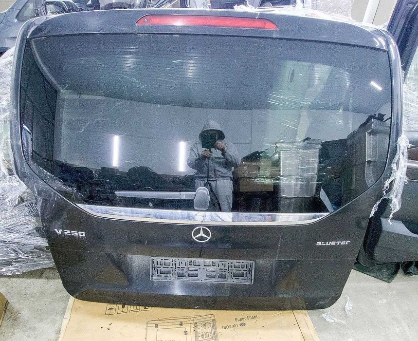Задня дверка ляда Mercedes Benz V-Class