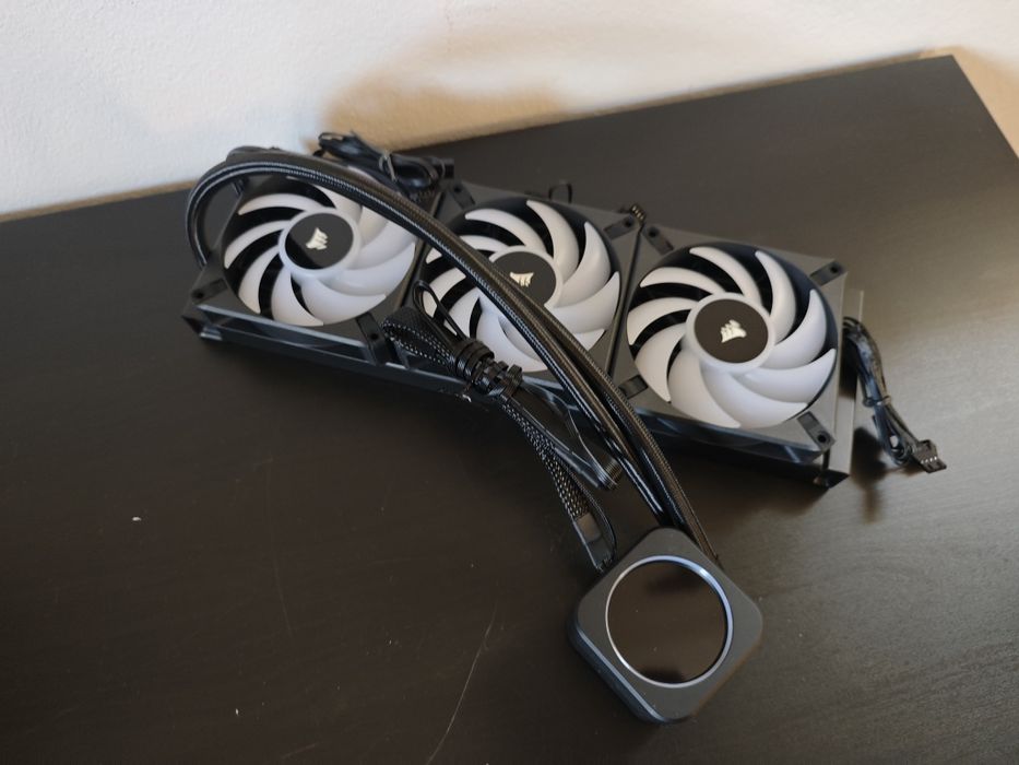 Corsair ICUE H150i Elite LCD XT