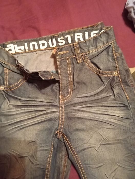 Продам джинси брюки штани на мальчика 10-12 лет новое