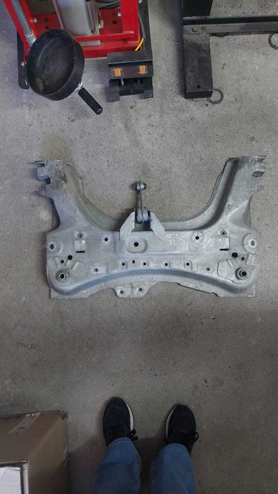 Charriot frente Renault Clio IV