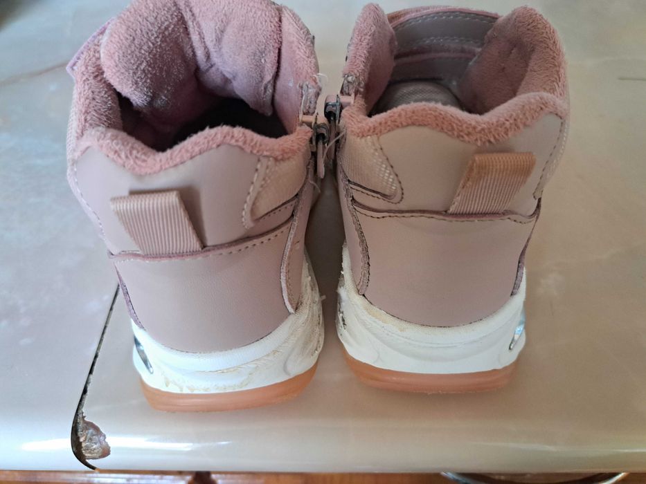 Дитячі утеплені кросівки