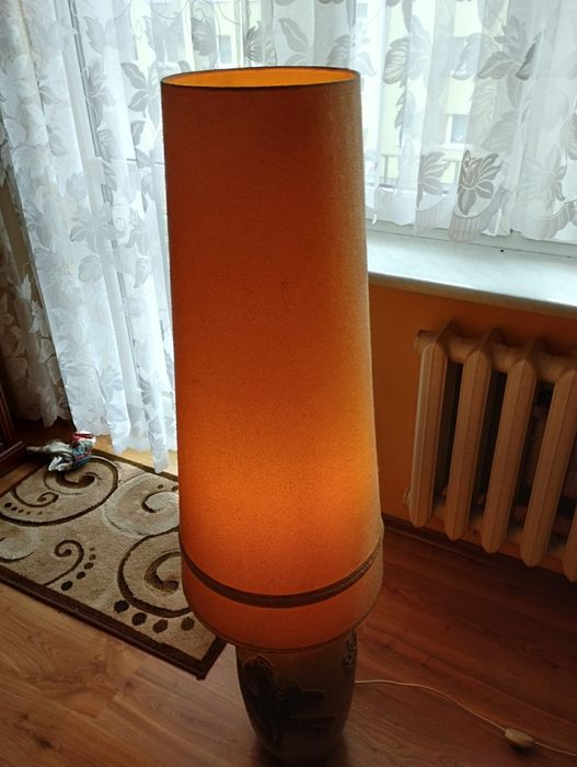 Lampa stojąca pokojowa