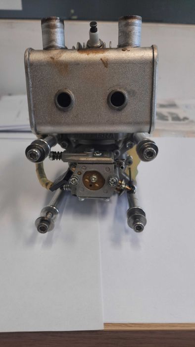 Silnik spalinowy DLE-35RA