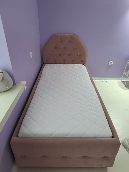 Sprzedam łóżko 90x200