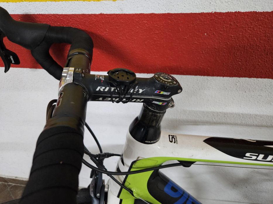 Bicicleta de estrada Cannondale Super Six carbono