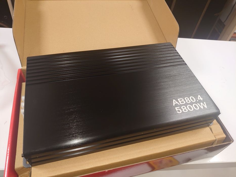 Усилитель автомобильный 4х канальный. АВ класса.Новый.