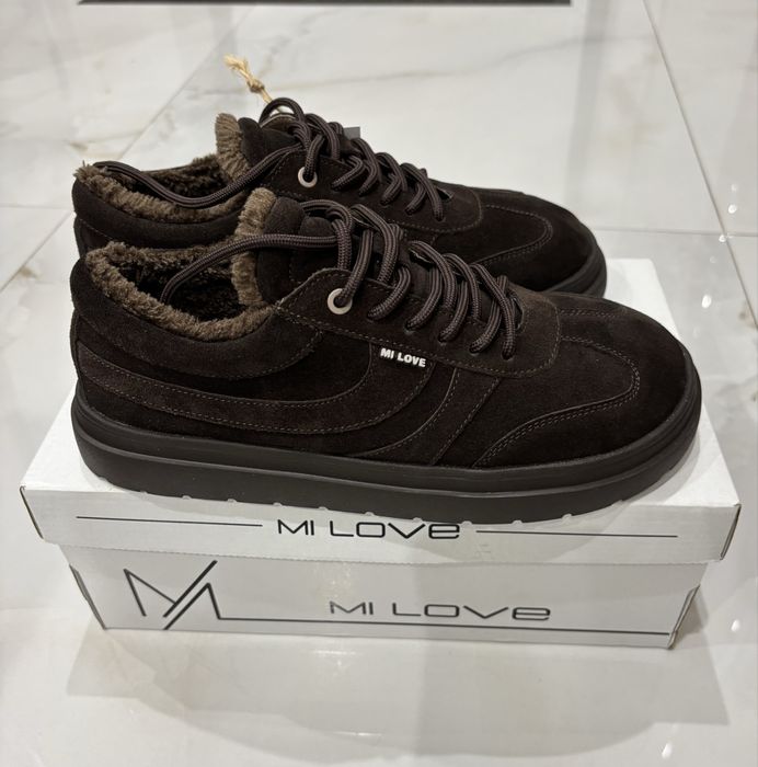 Нові  жіночі кеди зимові замшеві 37 р.