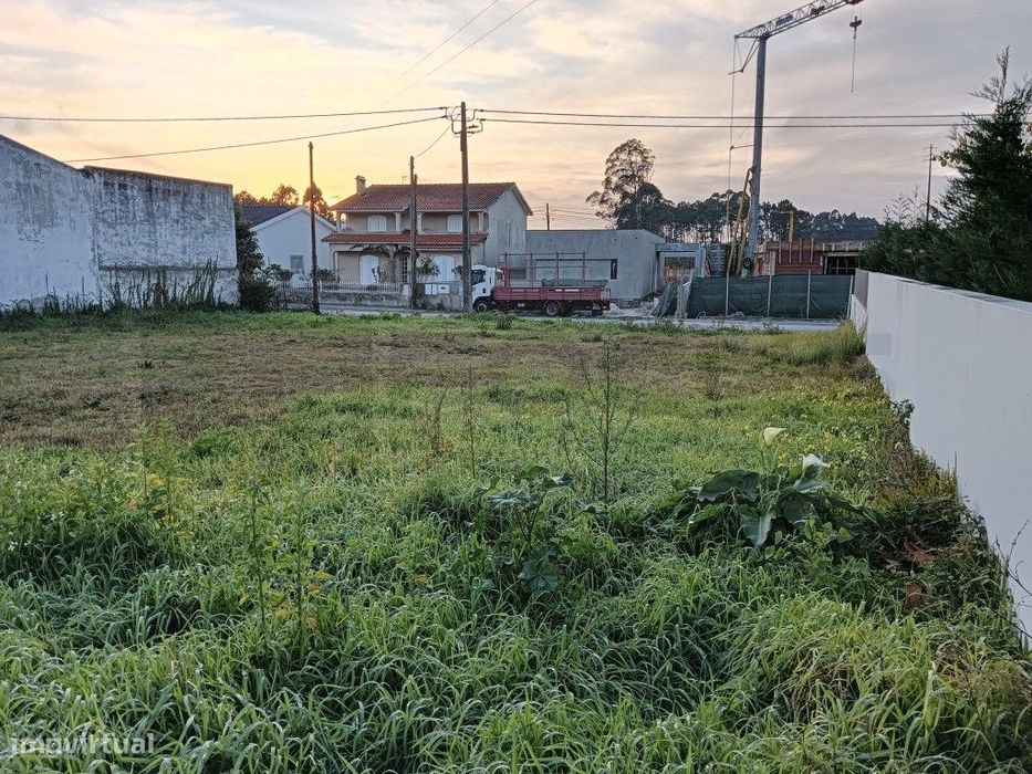 Terreno para venda Quintãs