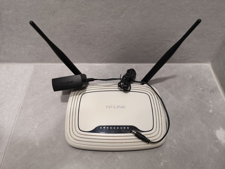 Router TP-Link TL-WR841N + zasilacz. Stan bardzo dobry!!! Sprawny 100%!!!