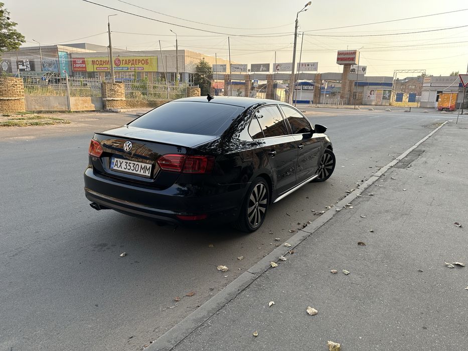 Volkswagen Jetta GLI