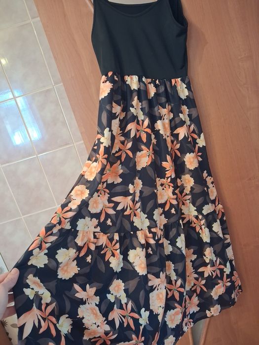 Сарафан літній, стильний квітковий низ, стриманий чорний верх топом