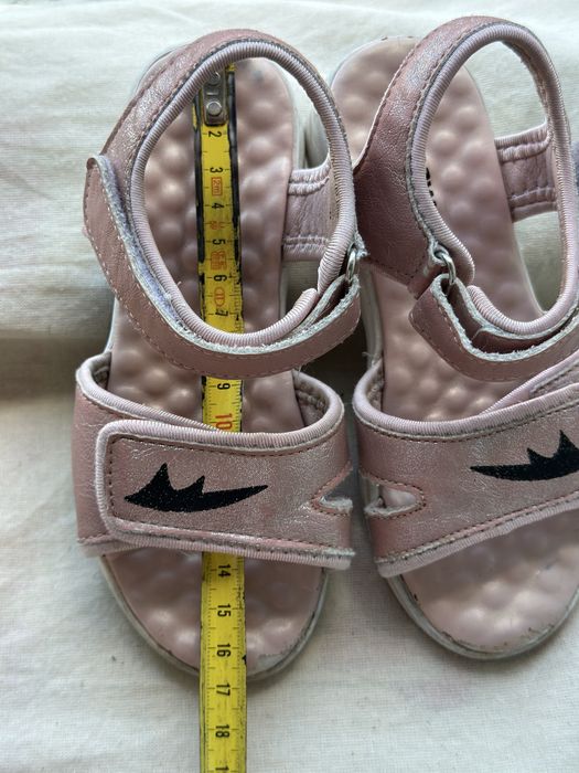 Сандали босоножки в хорошем состоянии кожа