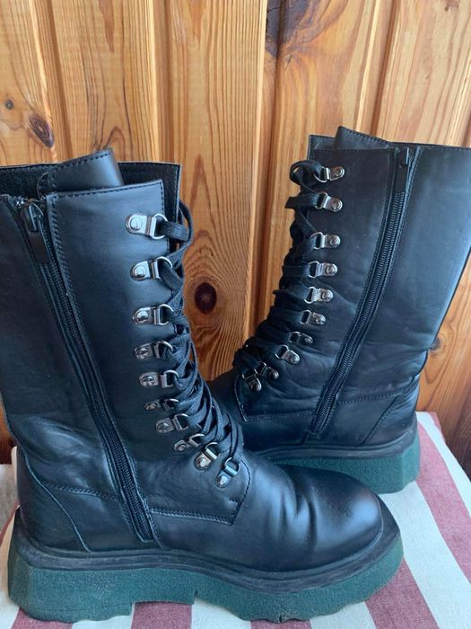 Кожаные ботинки