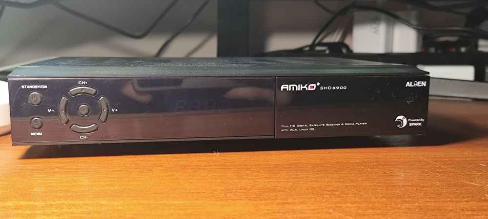 Тюнер Amiko SHD8900