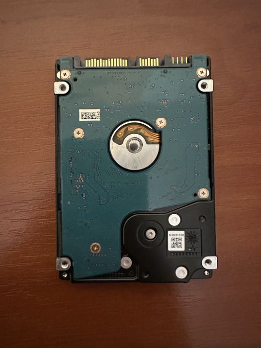 внутрішній жорсткий диск (HDD)