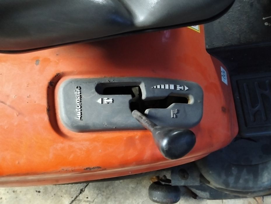 Trator relva Husqvarna cth 170