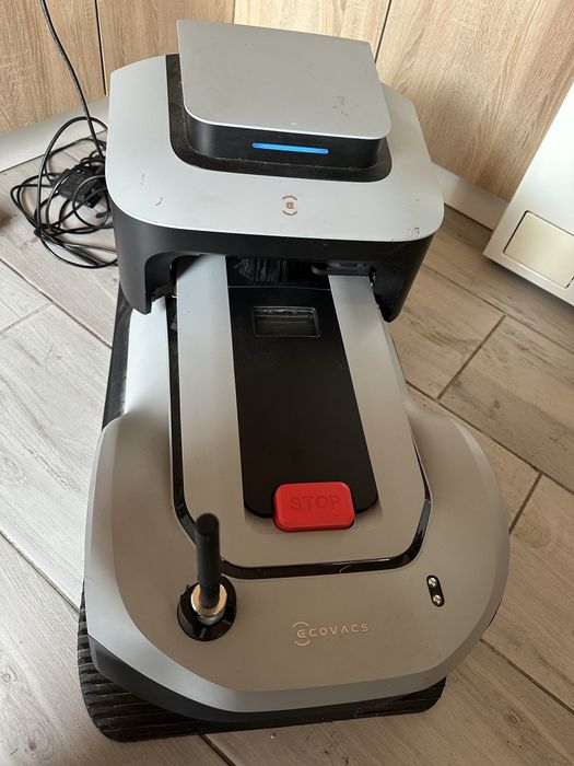 Ecovacs Goat G1-800 – robot koszący, uszkodzony, na części