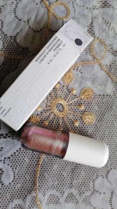 Cień do powiek r.e.m beauty Ariana Grande