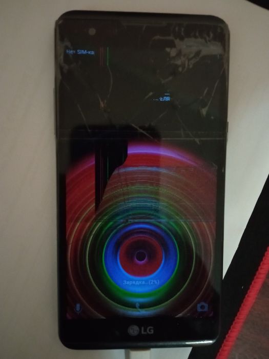 Телефон LG привезений з США.