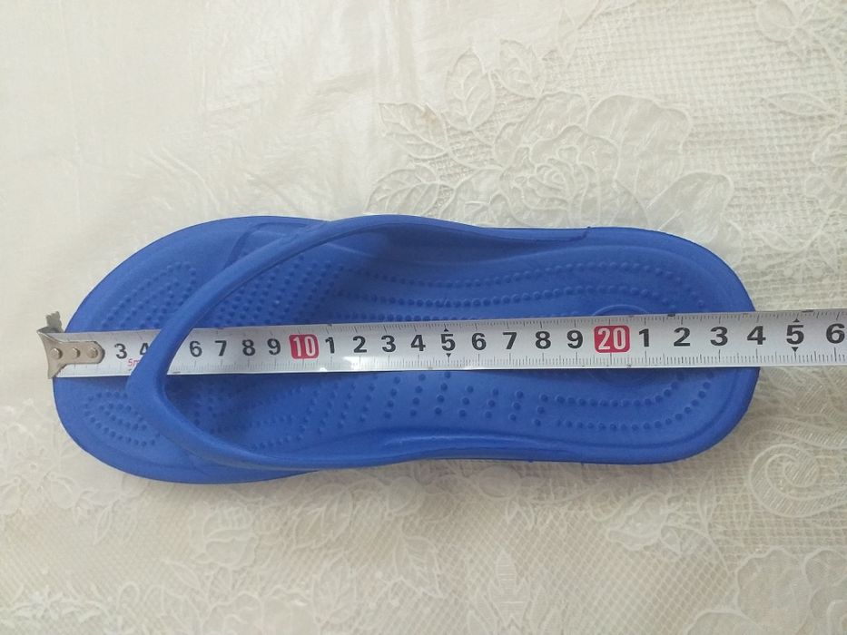 Продам новые шлёпанцы-сланцы