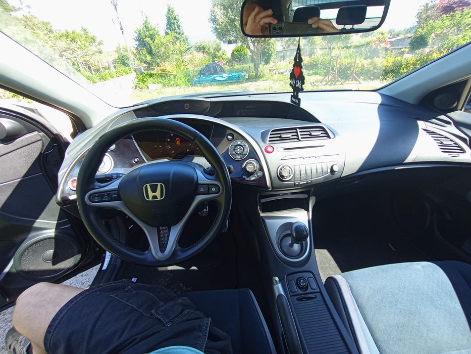 Honda Civic 1.4 83 CV com 176000 km.